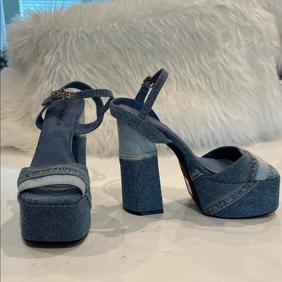 NWOT Jeffrey Campbell Denim Platform Sandals High Heels -Size 5 - Fits like 5.5 main image 0